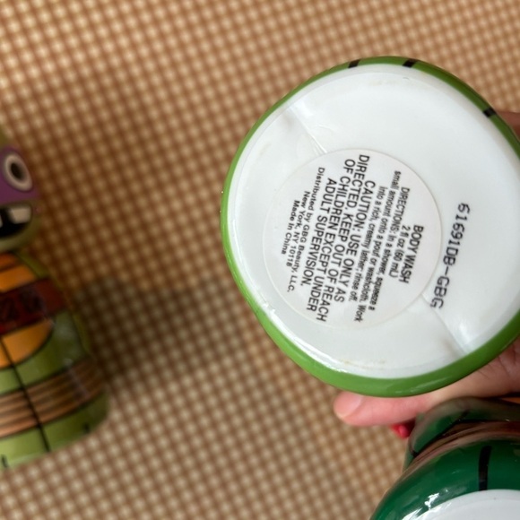 Teenage Mutant Ninja Turtles Set of 4 decor body wash containers - Picture 3 of 8
